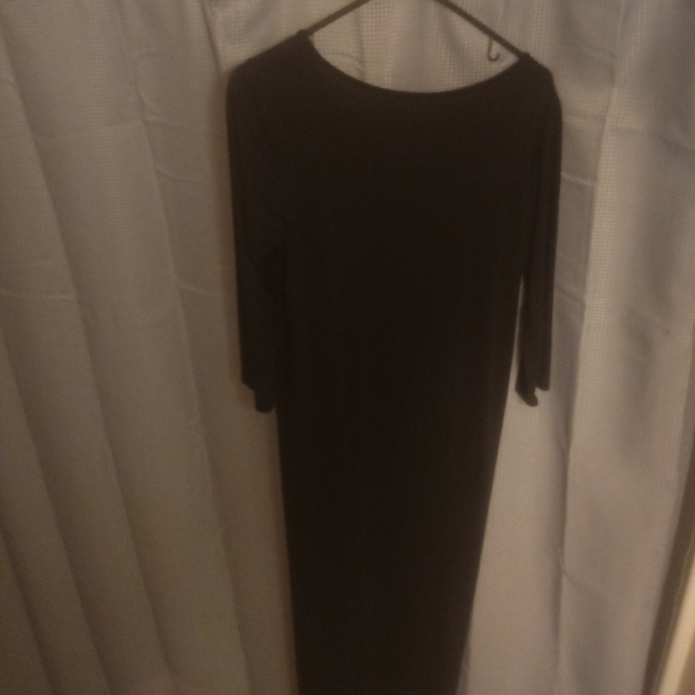 Dress - Picture 3 of 4